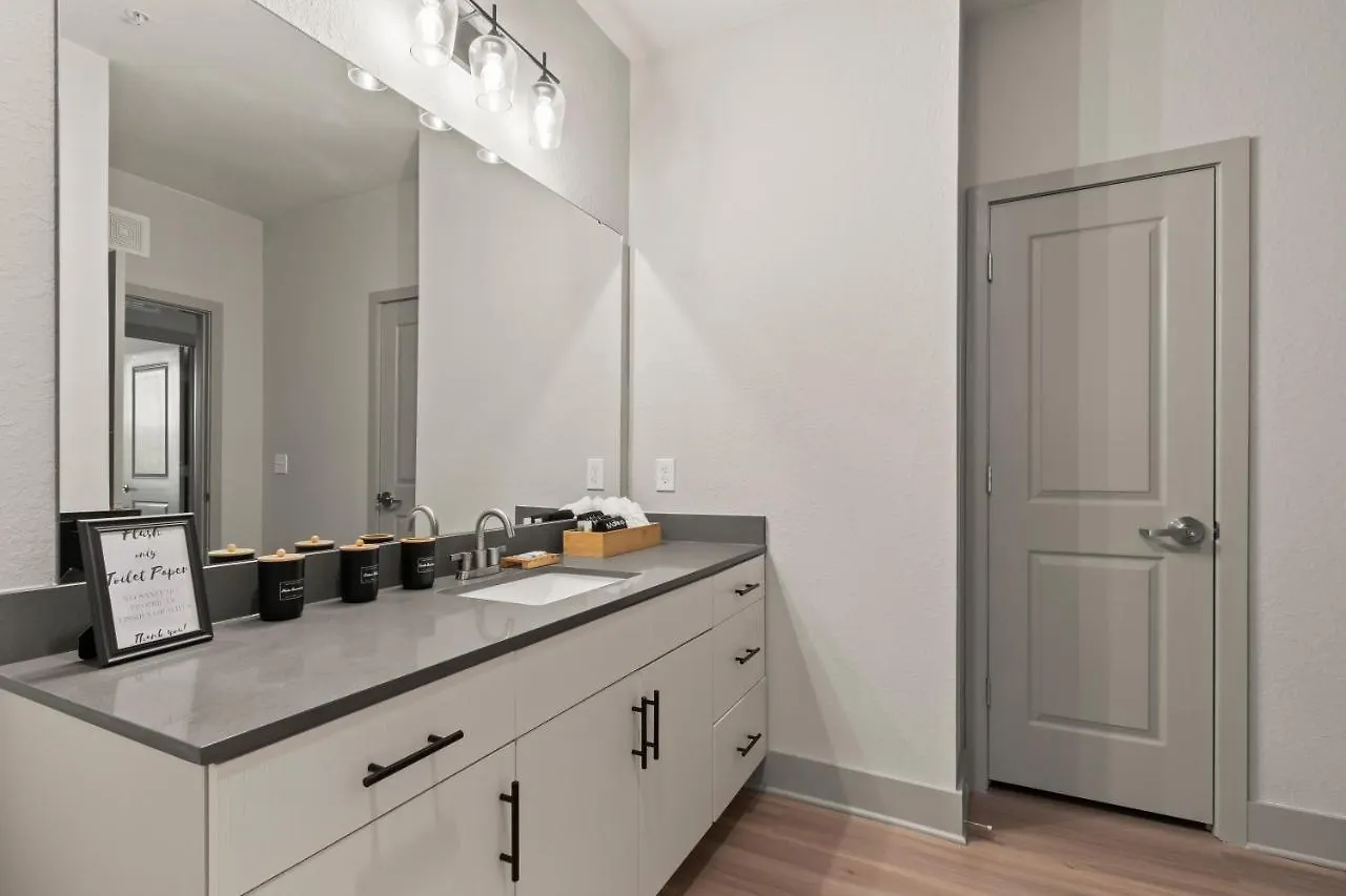 Luxury Condo In Ybor City Tampa W/Pool Access